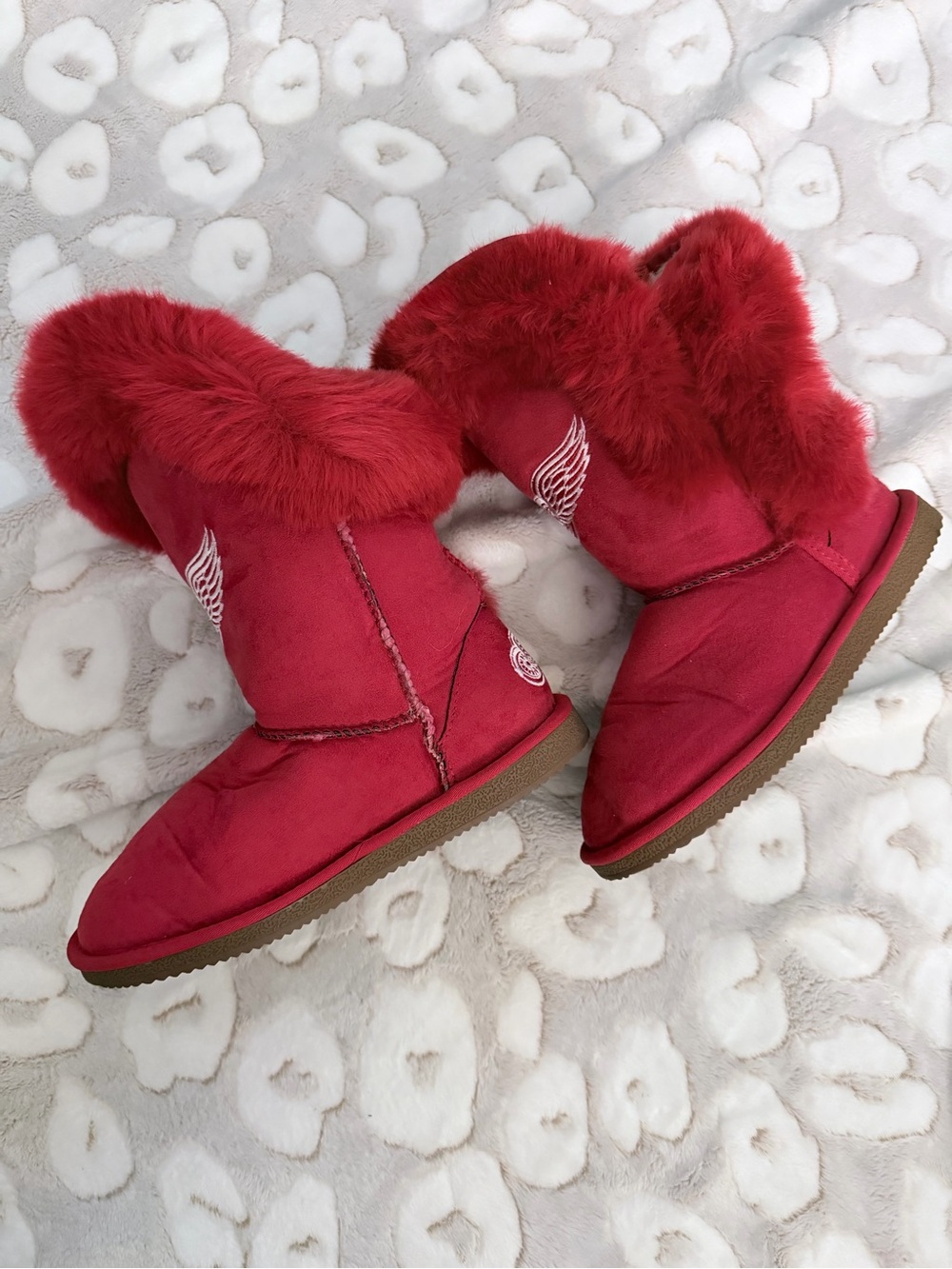 Detroit Red Wings Faux Fur-Trim Ankle Booties for Women L8 - Picture 2 of 6